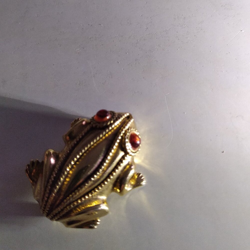 Gold Tone Frog Brooch with Amber Color Stones